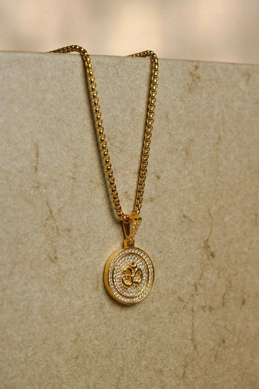 🕉️ Om Symbol Pendant With Chain – Spiritual Elegance for Daily Wear ✨